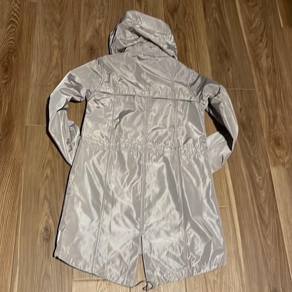 Mondetta rain jacket. Size XS - Picture 3 of 6